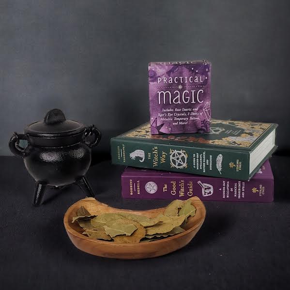 Luna Lovewitch Enchanted Herbs - Bay Leaf