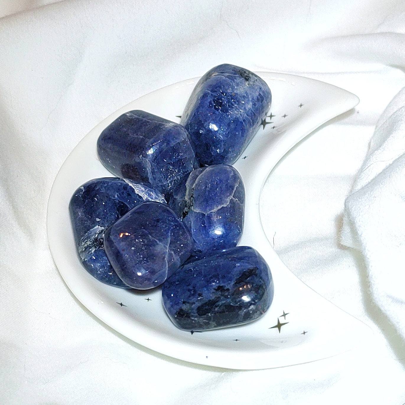 Iolite tumbled stone