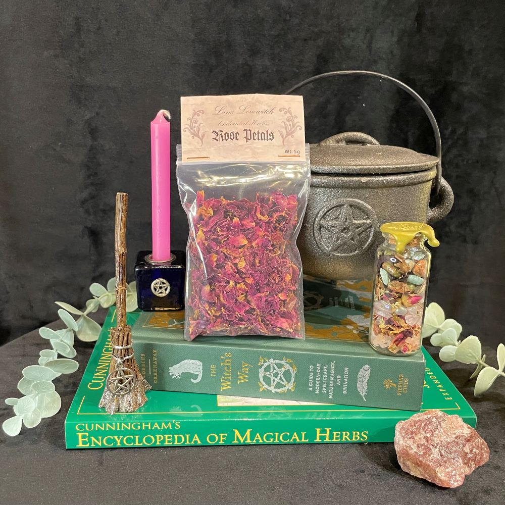 Luna Lovewitch Enchanted Herbs - Rose Petals