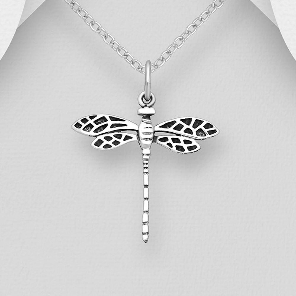 Dragonfly sterling silver pendant with lovely detail 28mm