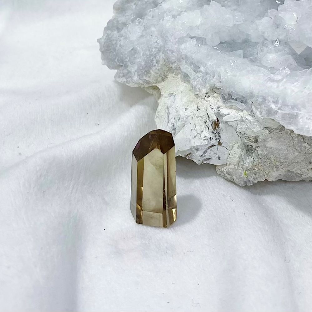 Natural citrine points in various sizes